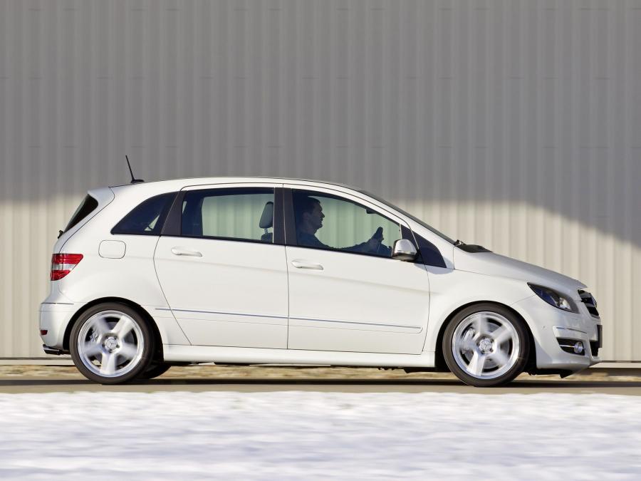 Mercedes-Benz B55 AMG Concept 2010 года  (фото 3 из 46)